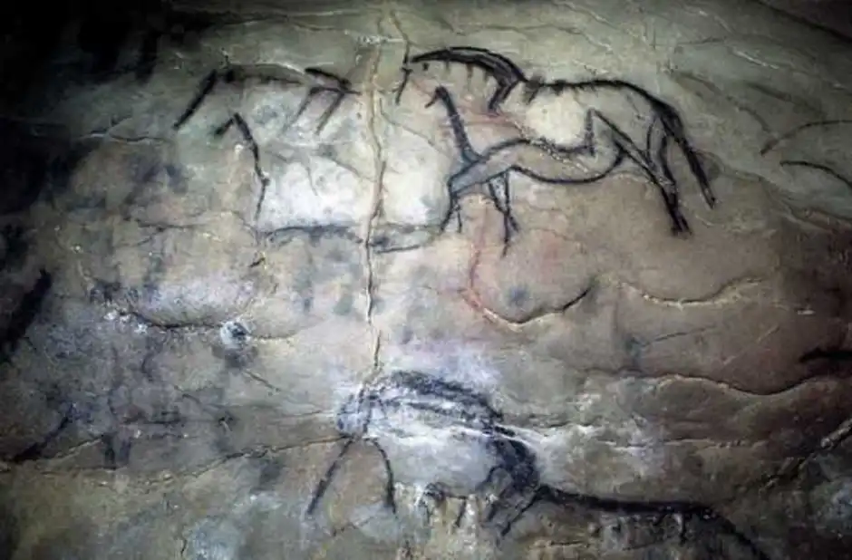 Первобытное сознание. Наскальные росписи пещеры Шульган-Таш. Наскальная живопись в пещере Шульган Таш. Рисунок наскальной живописи в пещере Шульган Таш. Пещера НИО наскальные рисунки.