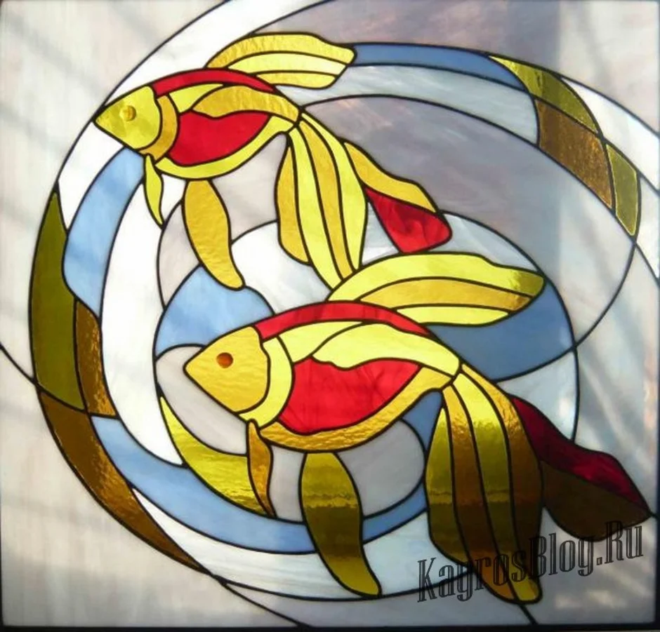 Современное декоративное искусство изо 5 класс. Кинусайга Золотая рыбка. Техника Тиффани витраж мастер класс. Витраж рисунок. Витраж декоративно прикладное искусство.