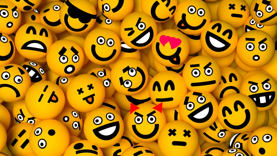 Emoji Maker создание стикеров