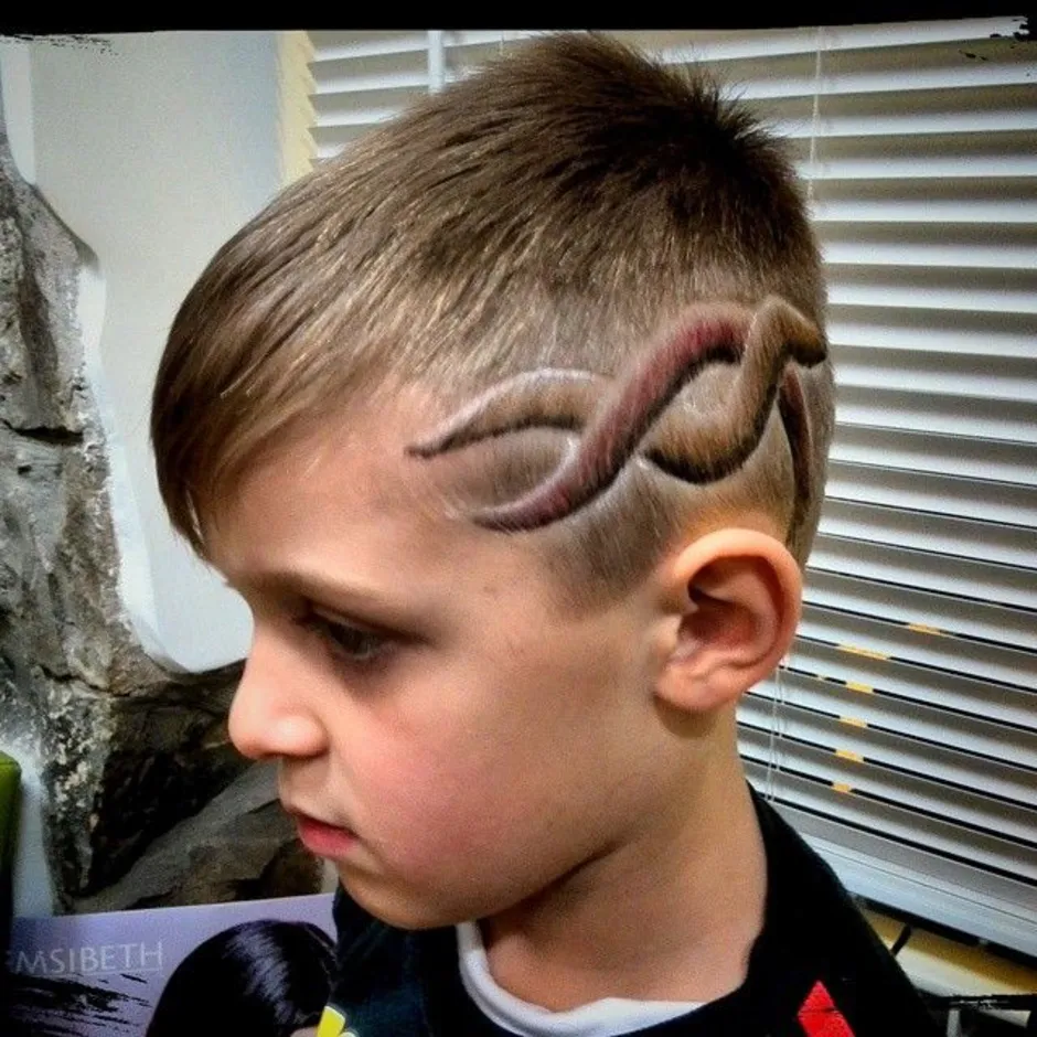 Паутина на волосах мальчик стрижка фото