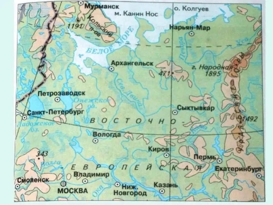 Какое озеро расположено севернее остальных. Река Северная Двина на карте России. Река Северная Двина на карте России физической. Река Северная Двина на карте. Сев Двина река на карте России.