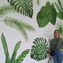 Листья на стене рисунок