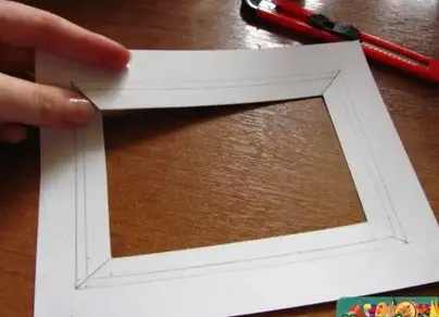 Рамка из бумаги для рисунка